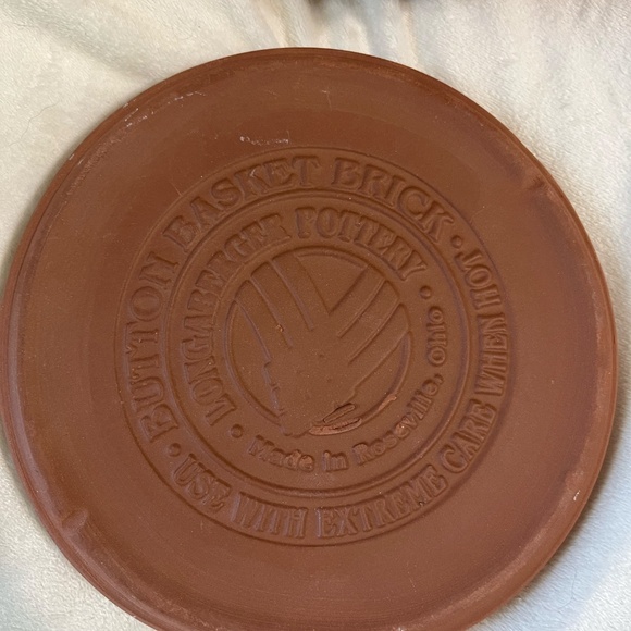 1991 Longaberger Button Basket with Ivory and plastic protector, bread warmer - Picture 6 of 8